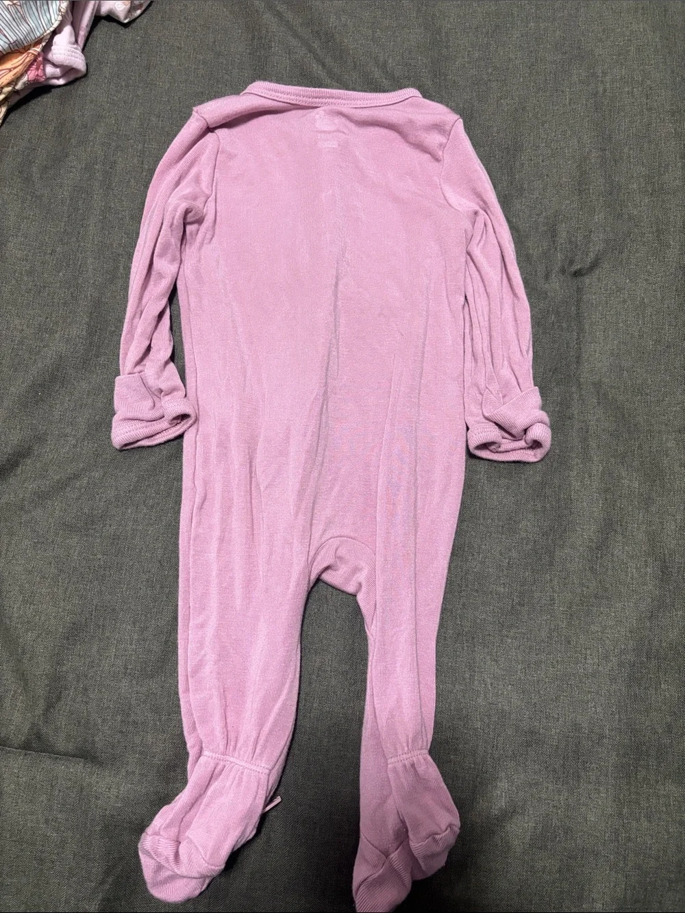 Infant girls lot of 5 sleepers…super soft some new others gently used 0-3 months
